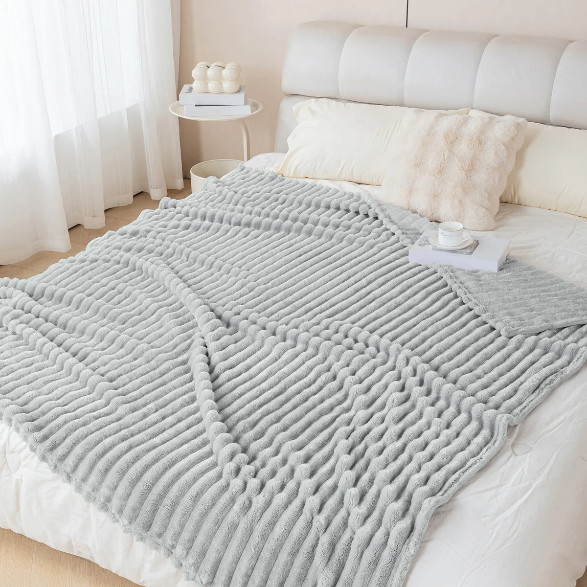 Cozy Flannel Nap Blanket – Ultra-Soft Plush Throw for Couch & Bed